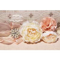 Hübsches Halsband in Champagner Mit Blumenmuster Für Liebe Hunde Handgemachtes Süßes Champagnerfarbenes von YOYOPETFASHION