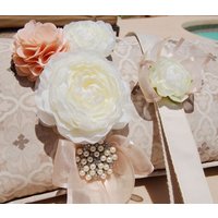 Wunderschöne Champagner Und Weiße Blumenleine Für Hund.hochzeiten Hundeleine. Handgemachte Leine, Hundemode, Sehr Süßes Geschenk Hund von YOYOPETFASHION