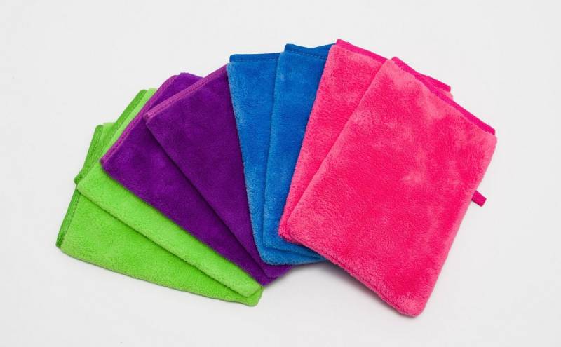 YSN Home Collection Waschhandschuh Flauschige Mikrofaser Waschhandschuhe Waschlappen 16x21cm, (4-St), Mit Schlaufe zum aufhängen von YSN Home Collection