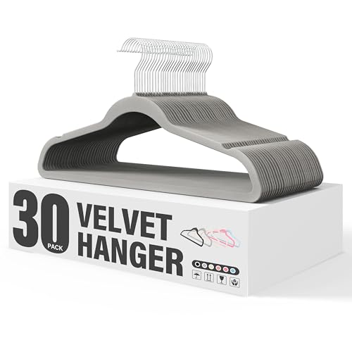 YSSOA Samt-Kleiderbügel, rutschfest, mit Schulterkerben, 360° drehbarer Haken, robuste Standard-Kleiderbügel für Schrank, platzsparend, Grau, 30 Stück YSSOA Samt-Kleiderbügel, rutschfest, mit Schulterkerben, 360° drehbarer Haken, robuste Standard-Kleiderbügel für Schrank, platzsparend, Grau, 30 Stück von YSSOA