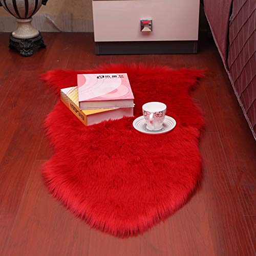 YUGWNN Rot Lammfellimitat Teppich,Synthetisches Schaffell,Schlafzimmer Kinderzimmer Deko Langflor Teppiche,50x100cm/19.7x62.9in von YUGWNN
