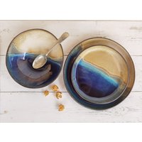 Keramik Serviergeschirr Set, Modernes Geschirr Beige Und Blaue Rustikale Handgemachte von YaelGronnerCeramics