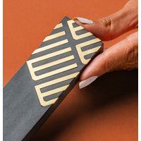 Handgemachte Moderne Mezuzah-Tasche. Aus Beton Und Messing in Verschiedenen Farben, Pessach Geschenk, Wohnkultur Modern Handgemachte Moderne Mezuzah-Tasche. Aus Beton Und Messing in Verschiedenen Farben, Pessach Geschenk, Wohnkultur Modern von YaelUniqueDesign