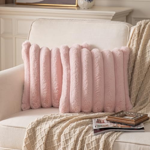Yaertun 2er Set gestreifte Kissenbezug 40x40cm Rosa dekorative Kissenbezüge Sofakissen Dekokissen Wurfkissenbezug zierkissenbezug plüsch Kunstfell Kissenhülle Schlafzimmer Wohnzimmer Yaertun 2er Set gestreifte Kissenbezug 40x40cm Rosa dekorative Kissenbezüge Sofakissen Dekokissen Wurfkissenbezug zierkissenbezug plüsch Kunstfell Kissenhülle Schlafzimmer Wohnzimmer von Yaertun