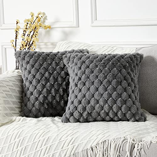 Yaertun 2er Set superweiche Plüsch Kissenbezüge Kunstpelz Kissenhüllen Dekorative Sofakissen Dekokissen Weicher Zierkissenbezug für Sofa Couch Bett Wohnzimmer 40 x 40 cm Grau von Yaertun