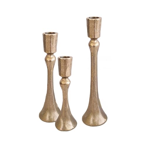 Yair Emanuel Rustikaler Kerzenhalter aus Metall, 3 Stück – 21,1 cm, 18 cm, 15 cm, Stumpenkerzenhalter – dekorativer Mittelpunkt für Heimdekoration, Tisch oder besondere Anlässe (warmes Messing CNO-1) von Yair Emanuel