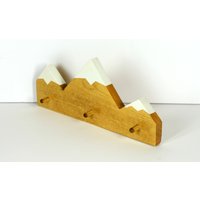 Gebirgsschlüsselbrett Schneebedeckter Eichen-Entryway-Organisator von YalotzCreations
