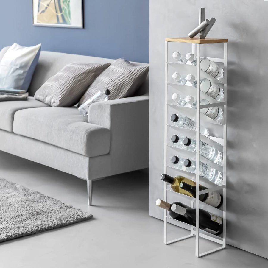 Flaschenregal mit 8 schrägen Etagen aus Metall für z.Bsp. Weinfaschen und Wasserflaschen, obere Ablage aus Holz Yamazaki Home "Tower" weiß von Yamazaki