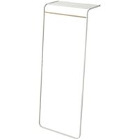 Schräger Kleiderständer mit Regal H160 cm - TOWER von Yamazaki