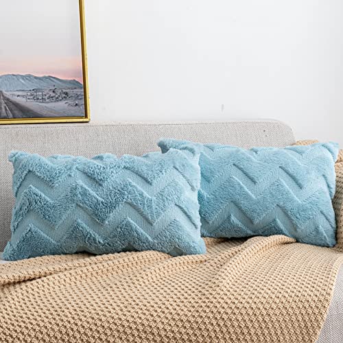 Yamonic Wolle Kissenbezüge Weich Dekokissen Welle Polyster Sofakissen Couchkissen, Kissenbezug mit Verstecktem Reißverschluss, 2er Set Zierkissenbezug für Wohnzimmer Schlafzimmer, 30x50cm, Hellblau Yamonic Wolle Kissenbezüge Weich Dekokissen Welle Polyster Sofakissen Couchkissen, Kissenbezug mit Verstecktem Reißverschluss, 2er Set Zierkissenbezug für Wohnzimmer Schlafzimmer, 30x50cm, Hellblau von Yamonic