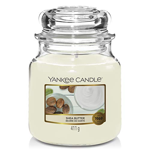 Yankee Candle Duftkerze | Shea Butter | Brenndauer bis zu 75 Stunden | Mittelgroße im Glas von Yankee Candle