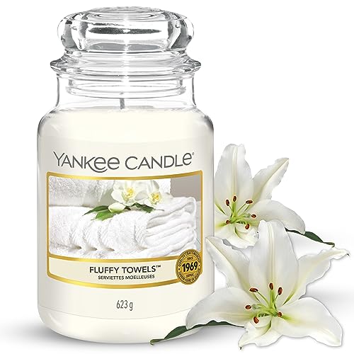 Yankee Candle Duftkerze im Glas (groß) – Fluffy Towels – Kerze mit langer Brenndauer bis zu 150 Stunden von Yankee Candle