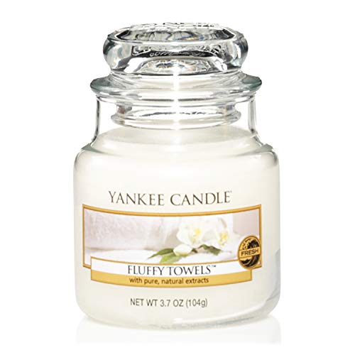 Yankee Candle Duftkerze im Glas (Kleine Kerze im Glas) | Fluffy Towels | Brenndauer bis zu 30 Stunden Yankee Candle Duftkerze im Glas (Kleine Kerze im Glas) | Fluffy Towels | Brenndauer bis zu 30 Stunden von Yankee Candle