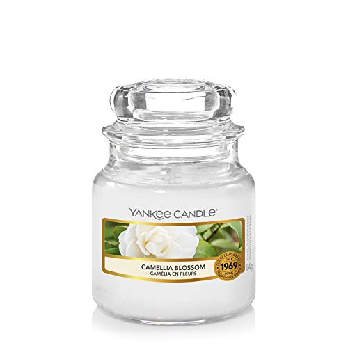 Yankee Candle Duftkerze im Glas (klein) | Camellia Blossom | Brenndauer bis zu 30 Stunden | Garden Hideaway Kollektion von Yankee Candle