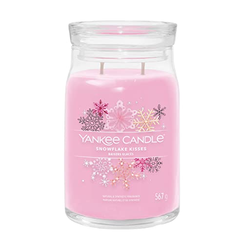 Yankee Candle Signature Duftkerze ; große Kerze mit langer Brenndauer „Snowflake Kisses“ ; Soja-Wachs-Mix ; Perfekte Geschenke für Frauen von Yankee Candle