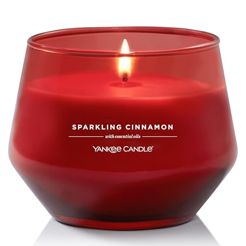 Yankee Candle Studio Duftkerze|Mittelgroße Kerze Sparkling Cinnamon|Lang brennende Kerzen:35-50Stunden Stilvoll designtes Glas mit rotem Wachs|Perfekte Geschenke für Frauen,Hochzeitsgeschenke&mehr Yankee Candle Studio Duftkerze|Mittelgroße Kerze Sparkling Cinnamon|Lang brennende Kerzen:35-50Stunden Stilvoll designtes Glas mit rotem Wachs|Perfekte Geschenke für Frauen,Hochzeitsgeschenke&mehr von Yankee Candle
