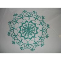 "Neue Handgemachte "Forget Me Not" Gehäkelte Deckchen in Jade - 11" von YarnItAnyWay