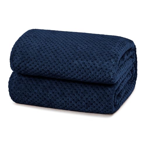 Yebeda Kuscheldecke Superweiche und Warme Fleecedecke für Sofa, Couch und Bett mit Waffel Muster, Kuschelige Angenehme Decke Wohndecke Sofadecke, 150x200 cm, Marineblau von Yebeda