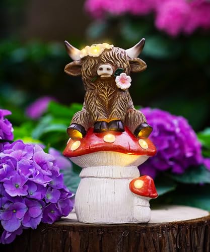 Yeomoo Highland Cow Figuren Kuh Solar Deko für Gartendeko & Wohnzimmer - Lustig Hochlandrind auf rotem Pilz mit Blumen Gartenfiguren - Ideales kühe Geschenk für Frauen/Männer/Mama Garten Balkon Deko von Yeomoo