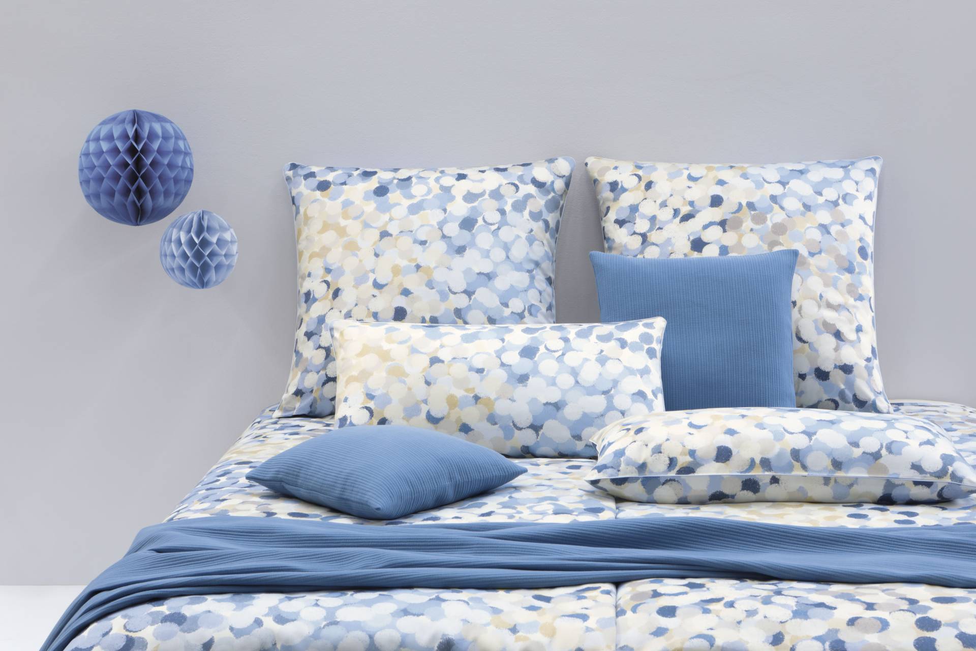Bettwäsche SHINE ca. 135x200cm in Farbe Weiß/Blau gemustert Bettwäsche SHINE ca. 135x200cm in Farbe Weiß/Blau gemustert von Yes for Bed