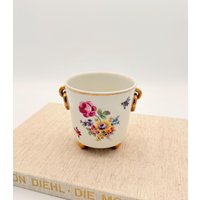 Vintage Porzellan Blumentopf Mit Floralem Dekor & Gold Details Retro Übertopf Im Landhaus Stil Eleganter Kleiner Pflanztopf Vintage Porzellan Blumentopf Mit Floralem Dekor & Gold Details Retro Übertopf Im Landhaus Stil Eleganter Kleiner Pflanztopf von YesterdayMeetsHome