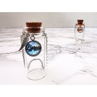 Personalisierte Haustier Erinnerungsphiole Glas-Andenken-Urne Für Asche Oder Fell von YewleafWishes