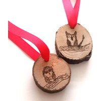 Eule Ornament-Set Von 2-Woodburnt Ornamant-Vogel Ornament-Woodland Decor-Rustikalen Ornament-Momma Vogel-Art Ornament-Natur Ornament-Pyrographie Eule Ornament-Set Von 2-Woodburnt Ornamant-Vogel Ornament-Woodland Decor-Rustikalen Ornament-Momma Vogel-Art Ornament-Natur Ornament-Pyrographie von YoGnomie
