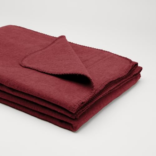 Yogabox Flauschige Kuscheldecke 150x200 cm, Wolldecke einfarbig, Pflegeleichte Baumwolle, kuschelig weich und angenehm warm, Bordeaux Yogabox Flauschige Kuscheldecke 150x200 cm, Wolldecke einfarbig, Pflegeleichte Baumwolle, kuschelig weich und angenehm warm, Bordeaux von Yogabox