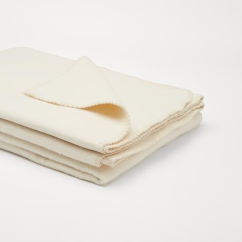 Yogabox Flauschige Kuscheldecke für Kinder 100x150 cm, Wolldecke einfarbig, Pflegeleichte Baumwolle, kuschelig weich und angenehm warm, Natur von Yogabox