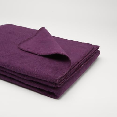 Yogabox Flauschige Kuscheldecke für Kinder 100x150 cm, Wolldecke einfarbig, Pflegeleichte Baumwolle, kuschelig weich und angenehm warm, aubergine von Yogabox