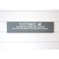 Anpassbare Große Medaille Halter - Sie Entwerfen, Wir Machen Es von YorkSignShop