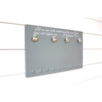 Christian Running Race Bib Und Medaillenträger - Hebräer 121 von YorkSignShop