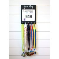 Läuft Startnummer Und Medaille Display - Rennen Bling von YorkSignShop