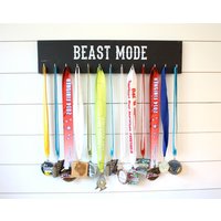 Medaille Halter Rack - Beast Mode Große von YorkSignShop