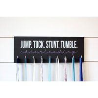 Medaillenhalter/Display - Sprung. Stecken. Kunststück. Trockner. Cheerleader Medium von YorkSignShop