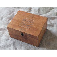 Personalisierte Baby Erinnerungsbox, Peter Pan Zitat Auf Holzbox Personalisierte Baby Erinnerungsbox, Peter Pan Zitat Auf Holzbox von YouCanMAKEitPERSONAL