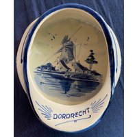 Vintage Delfts Flachmütze Dordrecht Souvenir Keramik Schmuckschale von YourBoyfriendsGoods