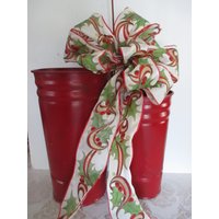 Metall Doppelseitiger Behälter Grüns Blumen Große Stechpalme Band Bogen Urlaub Diy Weihnachten Displays Indoor Outdoor Arrangements Metall Doppelseitiger Behälter Grüns Blumen Große Stechpalme Band Bogen Urlaub Diy Weihnachten Displays Indoor Outdoor Arrangements von YourFineHouse