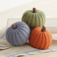 3Er Set Gestrickte Kürbisse Erdfarben. Schüsselfüller, Dekoratives Kürbisgeschenk, Herbstkürbistablettdekor Für Kaffeetisch, Bauernhaus, Boo Korb von YourHeartsContent