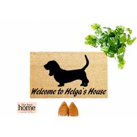 Bassett Hound Fußmatte | Einweihungsgeschenk Hochzeitsgeschenk Personalisierte Willkommensmatte Abschluss Geschenk Haustürmatte von YourRealHome