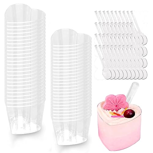 Klare Dessertbecher 50 Stück Dessertbecher Plastik mit Löffel Dessertgläser Plastik Herzförmig Desserttassen Wiederverwendbar für Mousse Pudding Eiscreme Desserts, Party Dessert Becher (150ml) von Yuaaoh