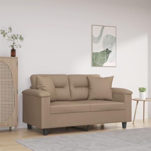 YuuSsea 2-Sitzer-Sofa, 120 cm Sitzbreite, Cappuccino-Braun Kunstleder, Modernes Design, Inklusive 2 Zierkissen, Metallgestell, Schmutzabweisend und Pflegeleicht für Wohnzimmer, Büro YuuSsea 2-Sitzer-Sofa, 120 cm Sitzbreite, Cappuccino-Braun Kunstleder, Modernes Design, Inklusive 2 Zierkissen, Metallgestell, Schmutzabweisend und Pflegeleicht für Wohnzimmer, Büro von YuuSsea
