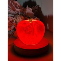 Epoxidharz Apfel Nebeldesign Handgemachter Harz Einzigartige Deko Buchstütze Briefbeschwerer Indirekte Beleuchtung Led Sockel B-Ware von YviCreation