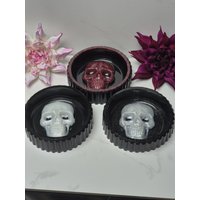 Schale Totenkopf - Gothic Halloween Dekoschale Schimmernd Deko Handmade Einzigartig Schädel Handcraftet Epoxidharz Schale Totenkopf - Gothic Halloween Dekoschale Schimmernd Deko Handmade Einzigartig Schädel Handcraftet Epoxidharz von YviCreation