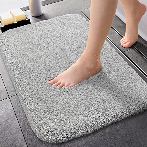 ZARCKER Badteppich, 60 x 90 cm rutschfest Badematte Dicker weicher Badteppich sehr saugfähiger maschinenwaschbare Badematten für Baddekor, Wanne, Dusche, Bad, Boden- Hellgrau von ZARCKER