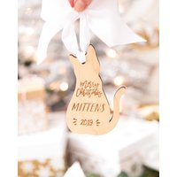 Weihnachtsverzierung Katze Personalisierter Name Und Datum Holz Oder Klares Acryl Feiertagsdekorationen Haustier Verzierung Baumverzierung | Artikel Weihnachtsverzierung Katze Personalisierter Name Und Datum Holz Oder Klares Acryl Feiertagsdekorationen Haustier Verzierung Baumverzierung | Artikel von ZCDGifts