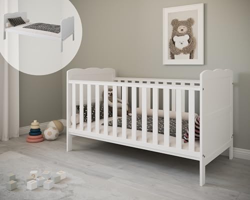 ZEEBRA - Babybett Kinderbett, 2w1 Bett Isabel - Dreistufige Einstellung für Nicht Sitzendes, Sitzendes und Stehendes Kind - Schutzbeißring am Geländer - Zwei abnehmbare Sprossen - 70x140x97cm - Weiß von ZEEBRA