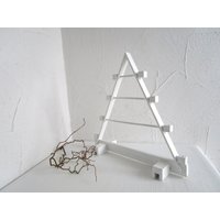 Fensterbaum Fenster Pyramide Holzgestell Deko Holz Weiß von ZEITJUWELEN