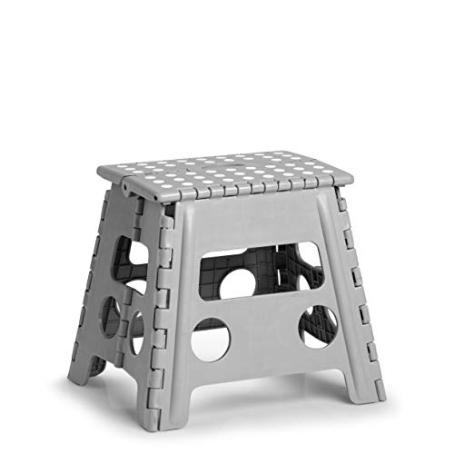 Zeller 13034 Premium Klapphocker faltbar, Kunststoff, grau, TÜV geprüft, belastbar bis 150 kg, ca. 37 x 30 x 32 cm Zeller 13034 Premium Klapphocker faltbar, Kunststoff, grau, TÜV geprüft, belastbar bis 150 kg, ca. 37 x 30 x 32 cm von ZELLER PRESENT SCHÖNER LEBEN. PRAKTISCH WOHNEN.