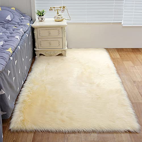 ZFHTAO Schaffell Lammfellimitat Teppich Lammfell-Teppich Kunstfell Schaffell Imitat Lammfellimitat Bodenmatte Als Bettvorleger oder Matte Anpassbare - Beige 50x150cm von ZFHTAO